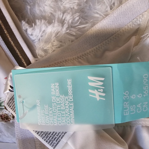 H&M Padded Triangle Bikini Top (14) & Cheeky Bikini Bottom (6) - Tropical Jungle - Picture 11 of 11